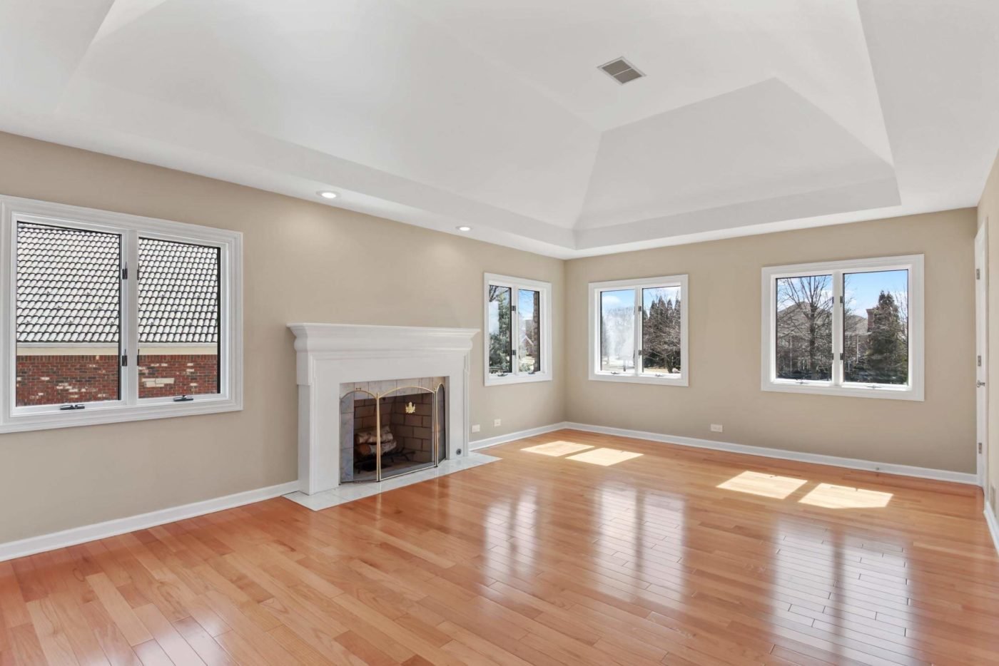 Virtual staging services for real estate photography - empty master bedroom before digital staging
